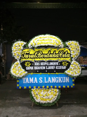 Papan Bunga Duka di Nglindur